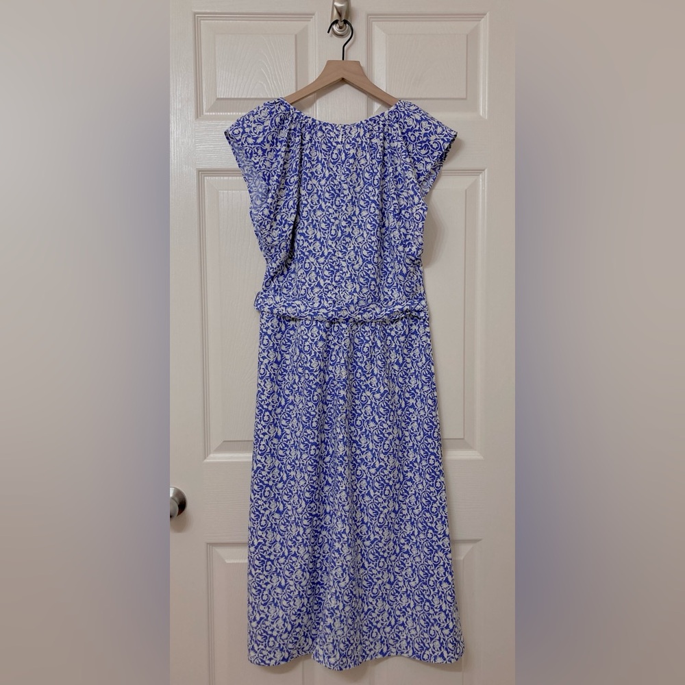 LOFT Blue White Floral V Neck A-line Midi Dress 8P Garden Party Coastal Summer - Picture 4 of 6
